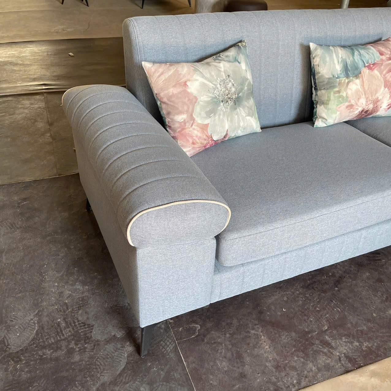 BỘ SOFA HIỆN ĐẠI BÁNH Ú VẢI BỐ Signature